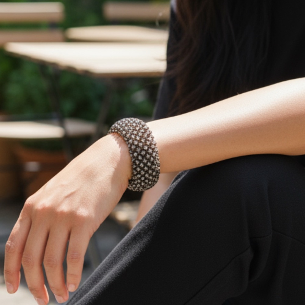 Pretty stretchy bracelet with tiny faux diamond sparkles! Fits smaller wrists.